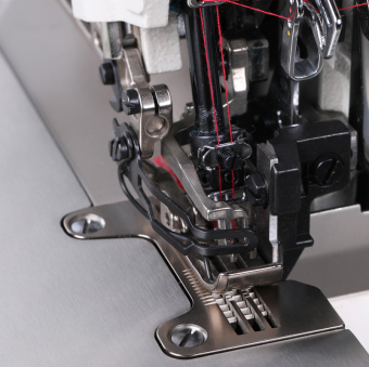 Оверлок Typical GN798C-4D 4 нит. (комплект:голова+стол)