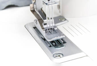 Распошивальная машина Babylock BLCS-2 Cover Stitch