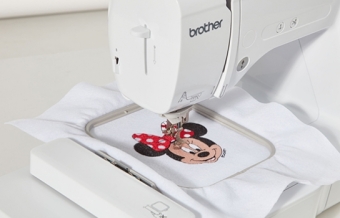 Швейно-вышивальная машина Brother INNOV-IS NV M280D