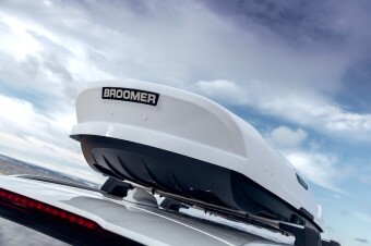 Автобокс Broomer Venture LS (450 л.) с быстрой системой крепления Fast Mount Белый глянец