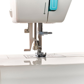 Швейная машина Chayka 745М