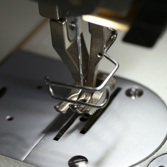 Промышленная швейная машина Typical GC0316C (комплект: голова+стол)