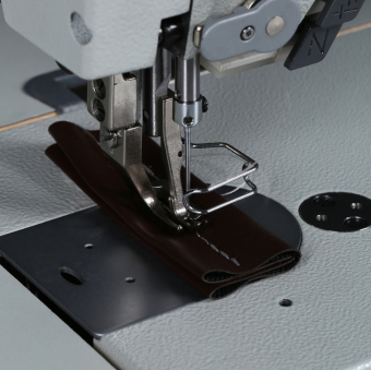 Промышленная швейная машина Typical GC0316C (комплект: голова+стол)