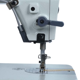 Промышленная швейная машина Typical GC6158BD (комплект: голова+стол)