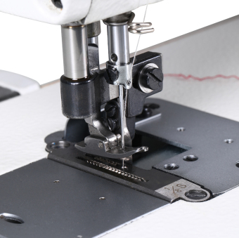 Промышленная швейная машина Typical GC6717YMD (комплект: голова+стол)