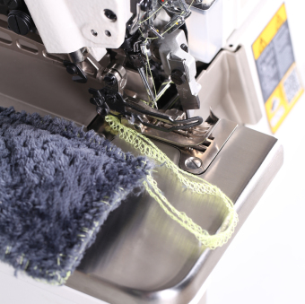 Оверлок Typical GN798C-5D 5 нит. (комплект:голова+стол)