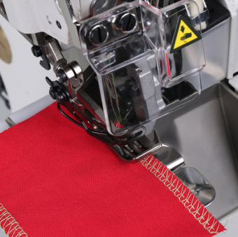 Оверлок Typical GN799C-4D 4 нит. (комплект:голова+стол)