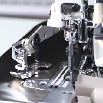 Оверлок Typical GN894BKAD 4 нит.(комплект:голова+стол)