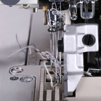 Оверлок Typical GN7201-6D3 6 нит. (комплект:голова+стол+устройство)