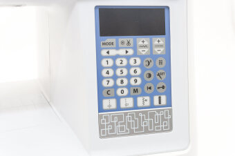 Швейная машина Janome Skyline S5