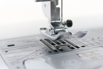 Швейная машина Janome Skyline S5