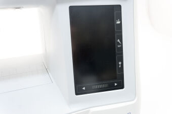 Швейная машина Janome Skyline S7