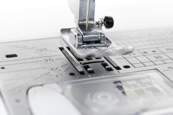 Швейная машина Janome Skyline S7