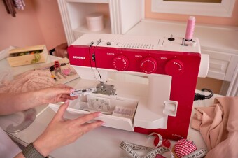 Швейная машина Janome 1522RD