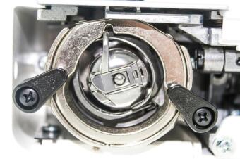 Швейная машина Janome Escape V-14