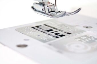 Швейная машина Janome EL-150