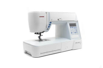 Швейная машина Janome Skyline S3