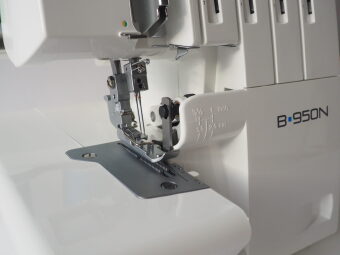 Оверлок Juki B-950N