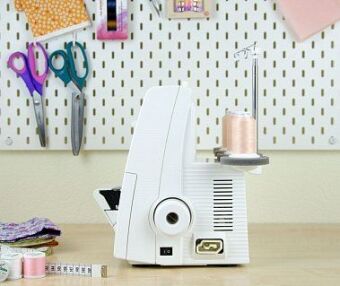 Оверлок Juki B-850