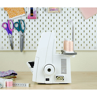 Оверлок Juki MO-104DN