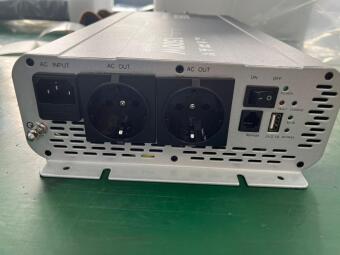 Инвертор с зарядным устройством MobileComfort S1524-BC, чистый синус, 1500Вт, 24В