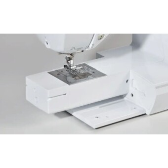 Швейно-вышивальная машина Brother Innov-is NV 2700