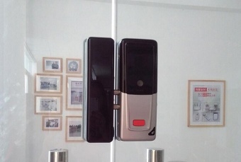 Беспроводной накладной замок Selock Air M с антивандальной всепогодной кодовой панелью