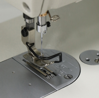 Промышленная швейная машина Typical GC9750MD (комплект: голова+стол)